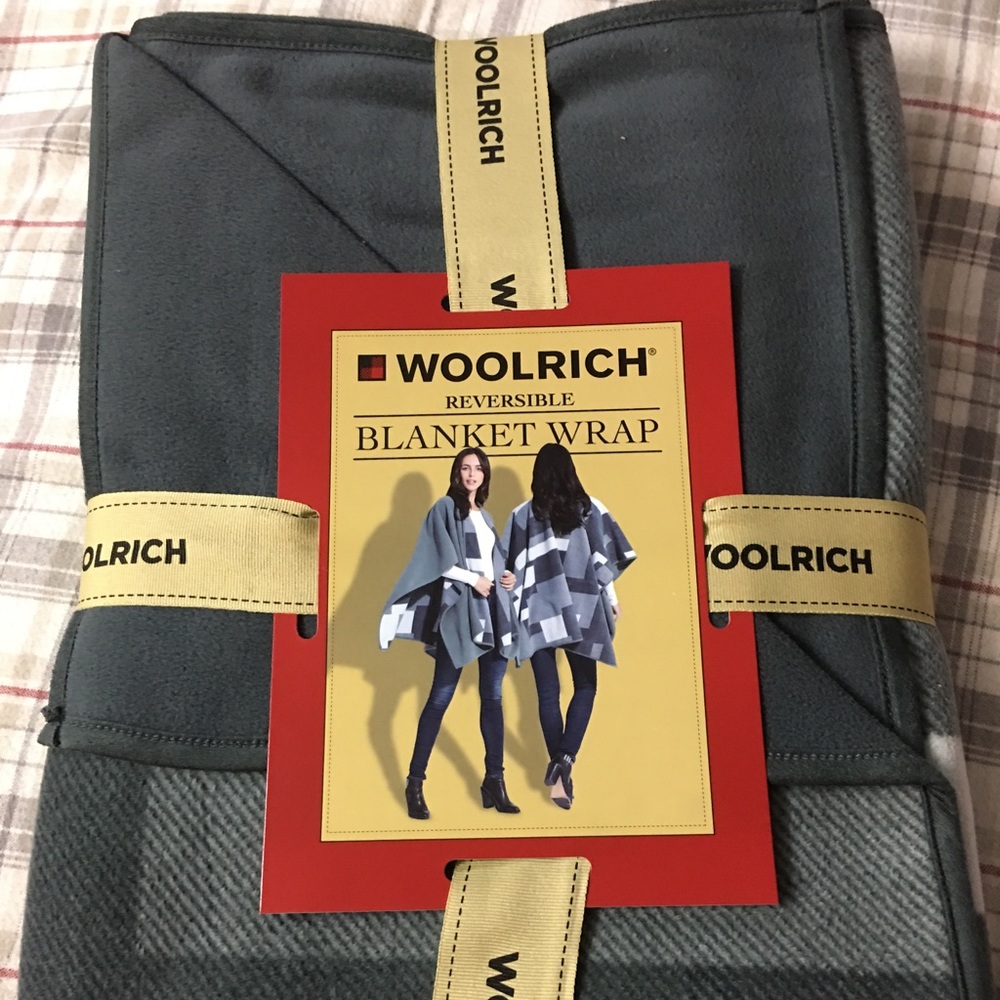 Woolrich Reversible Blanket Wrap